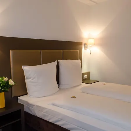 City Hotel Wiesbaden 3*