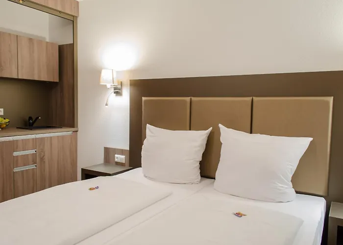 Отель City Hotel Wiesbaden 3*